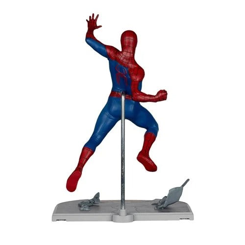 Marvel Rivals Spider-Man: Brand New Day 1:6 Scale Posed Figure with Scene and Comic