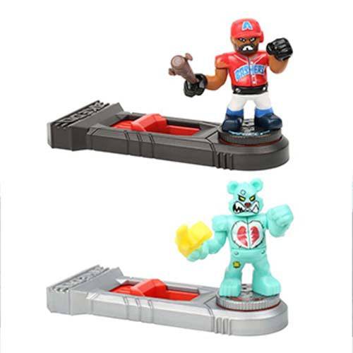 Akedo Ultimate Arcade Warriors Versus Pack – Wild Tide Vs Big Stinky, 2 Figure Da Combattimento E 2 Controller, Gioco Da Battaglia