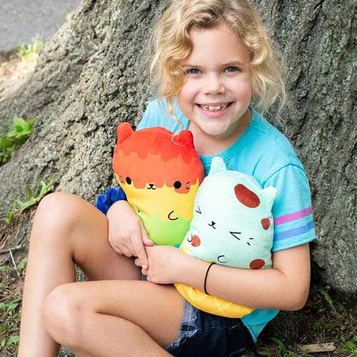 Cats vs Pickles Jumbo 8-Inch Plush - Hank - by CEPIA | Buy at ToyShnip