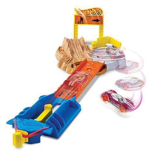 Hot Wheels Construction Mayhem playset - by Mattel | Buy at ToyShnip