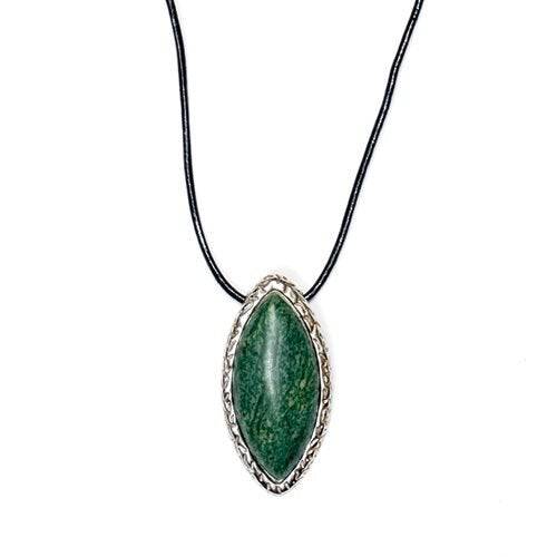 Marvel Shang-Chi Necklace and Glow-in-the-Dark Bracelet Ring Prop Replica Set – Entertainment Earth Exclusive - by Salesone Studios | Buy at ToyShnip