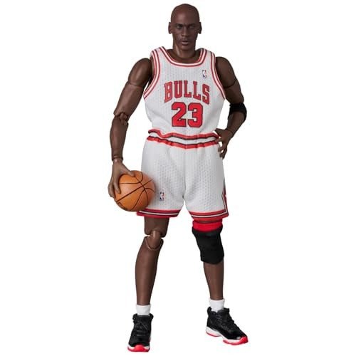 Michael Jordan 1992 Team USA MAFEX Action Figure - ToyShnip