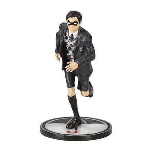 Umbrella Academy #5: Number Five Figure Replica - by Dark Horse | Buy at ToyShnip